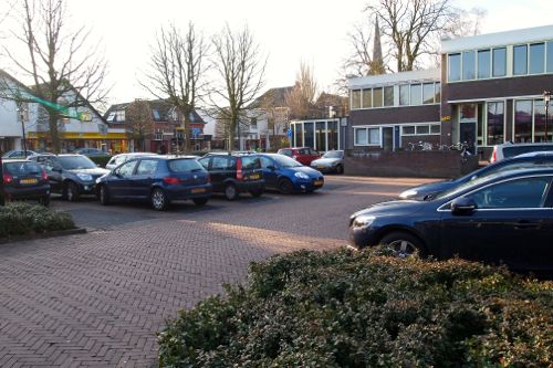 Geen groen verblijfsplein voor het gemeentehuis